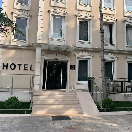 Soleo Hotel Тирана Экстерьер фото